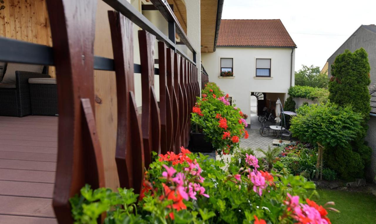 Blumenhof Wegleitner Ξενοδοχείο Illmitz Εξωτερικό φωτογραφία